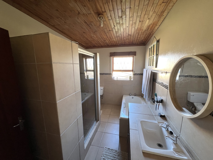 5 Bedroom Property for Sale in Ferreira Town Eastern Cape